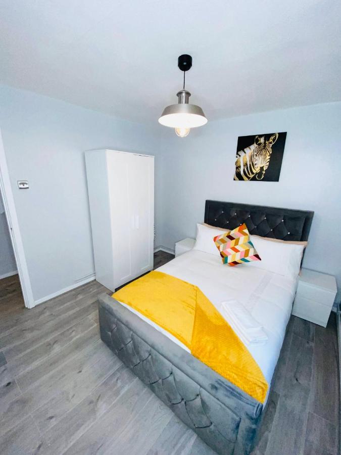 Bright, Spacious, Modern Interior Decor 2 Bedrooms Apartment With Amazing Views Λονδίνο Εξωτερικό φωτογραφία