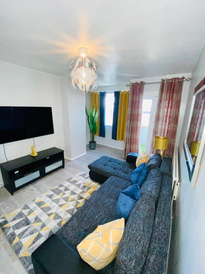 Bright, Spacious, Modern Interior Decor 2 Bedrooms Apartment With Amazing Views Λονδίνο Εξωτερικό φωτογραφία