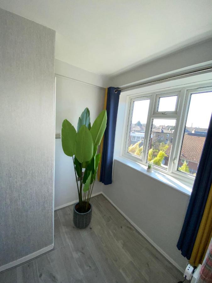 Bright, Spacious, Modern Interior Decor 2 Bedrooms Apartment With Amazing Views Λονδίνο Εξωτερικό φωτογραφία