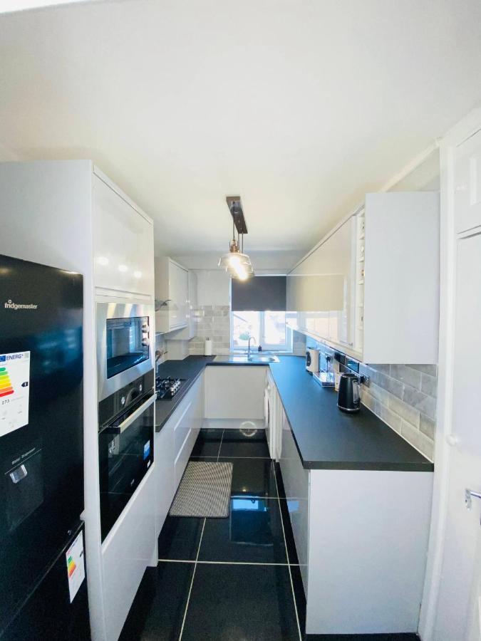 Bright, Spacious, Modern Interior Decor 2 Bedrooms Apartment With Amazing Views Λονδίνο Εξωτερικό φωτογραφία