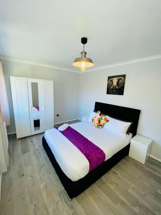 Bright, Spacious, Modern Interior Decor 2 Bedrooms Apartment With Amazing Views Λονδίνο Εξωτερικό φωτογραφία